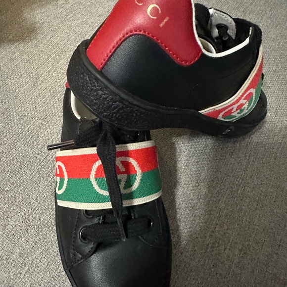 Gucci para niños size 10 - Picture 2 of 4